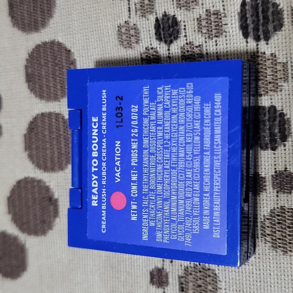 Tresluce Beauty Ready to Bounce Blush in Vacation - Picture 3 of 4